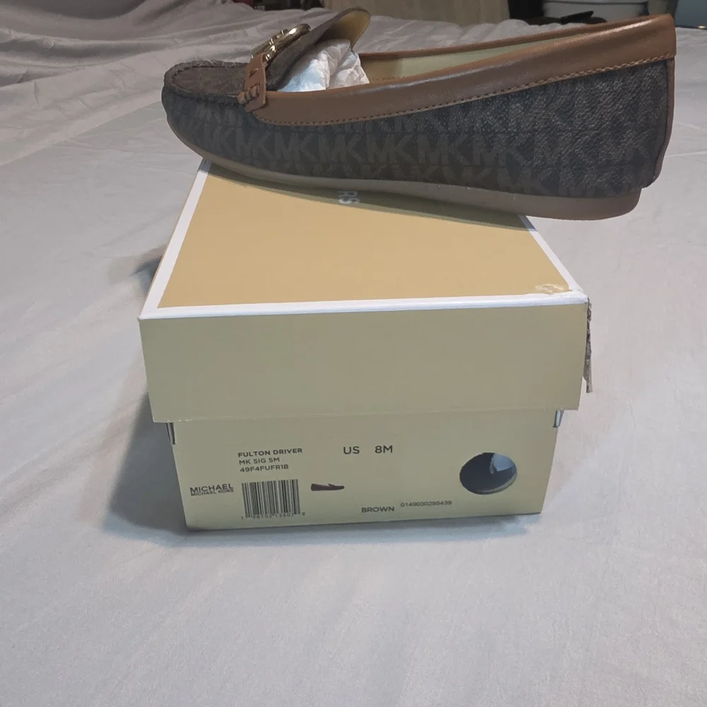 Michael Kors flats